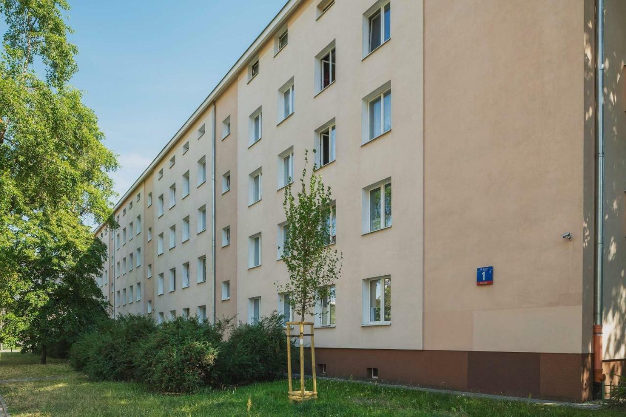 Ferienwohnung Mieszkanko Na Stawki Netflix Warschau Exterior foto